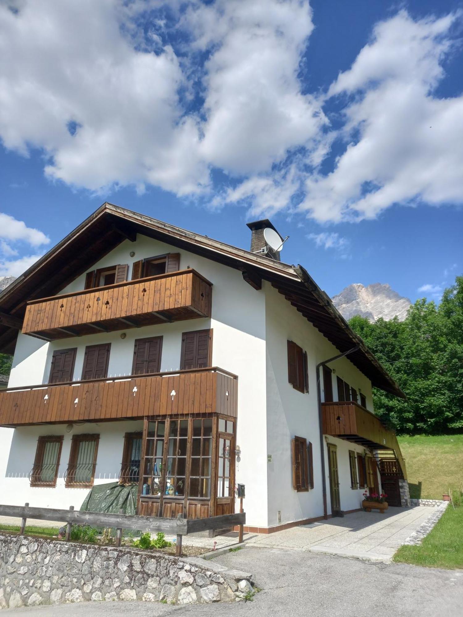Deliziosa Mansarda Con Vista Dolomiti Apartment ซานวีโต ดิ กาโดเร ภายนอก รูปภาพ