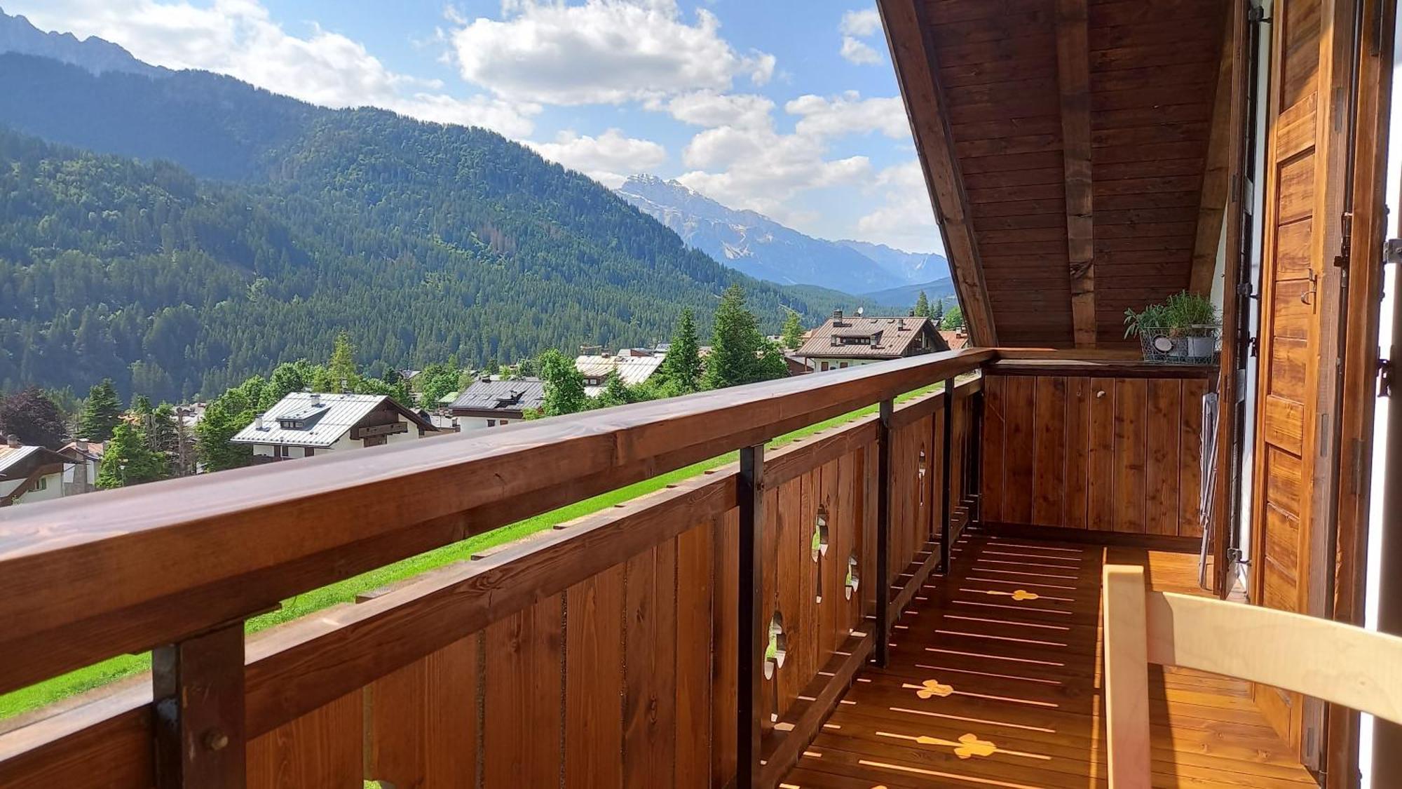 Deliziosa Mansarda Con Vista Dolomiti Apartment ซานวีโต ดิ กาโดเร ภายนอก รูปภาพ