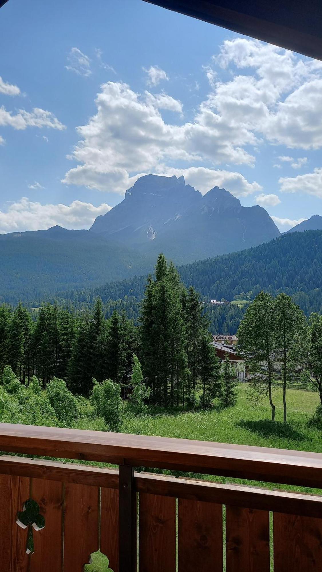 Deliziosa Mansarda Con Vista Dolomiti Apartment ซานวีโต ดิ กาโดเร ภายนอก รูปภาพ