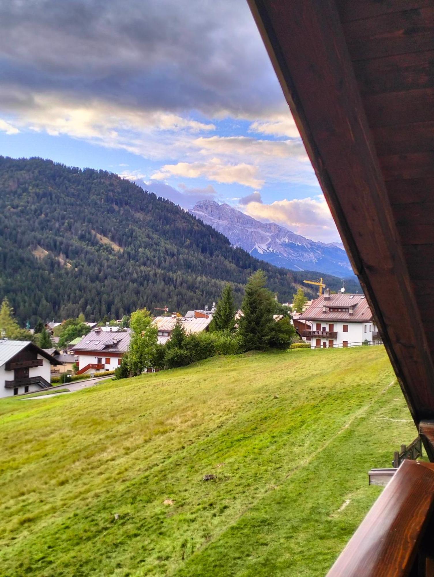 Deliziosa Mansarda Con Vista Dolomiti Apartment ซานวีโต ดิ กาโดเร ภายนอก รูปภาพ